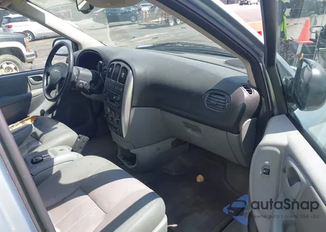 2005 Chrysler Town & Country Touring z USA, uszkodzony, nr VIN 2C8GP54L75R373303